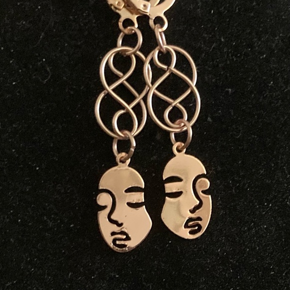 NEOT. Handmade one of a kind earrings - Picture 2 of 5